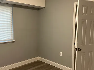 5109 F St Se - Photo 2 of 8