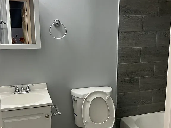 5109 F St Se - Photo 7 of 8