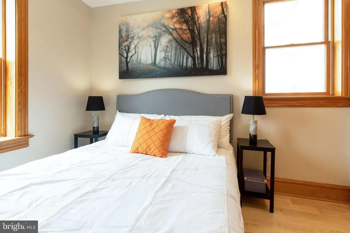 447 17th St Se ##1 - Photo 3 of 9