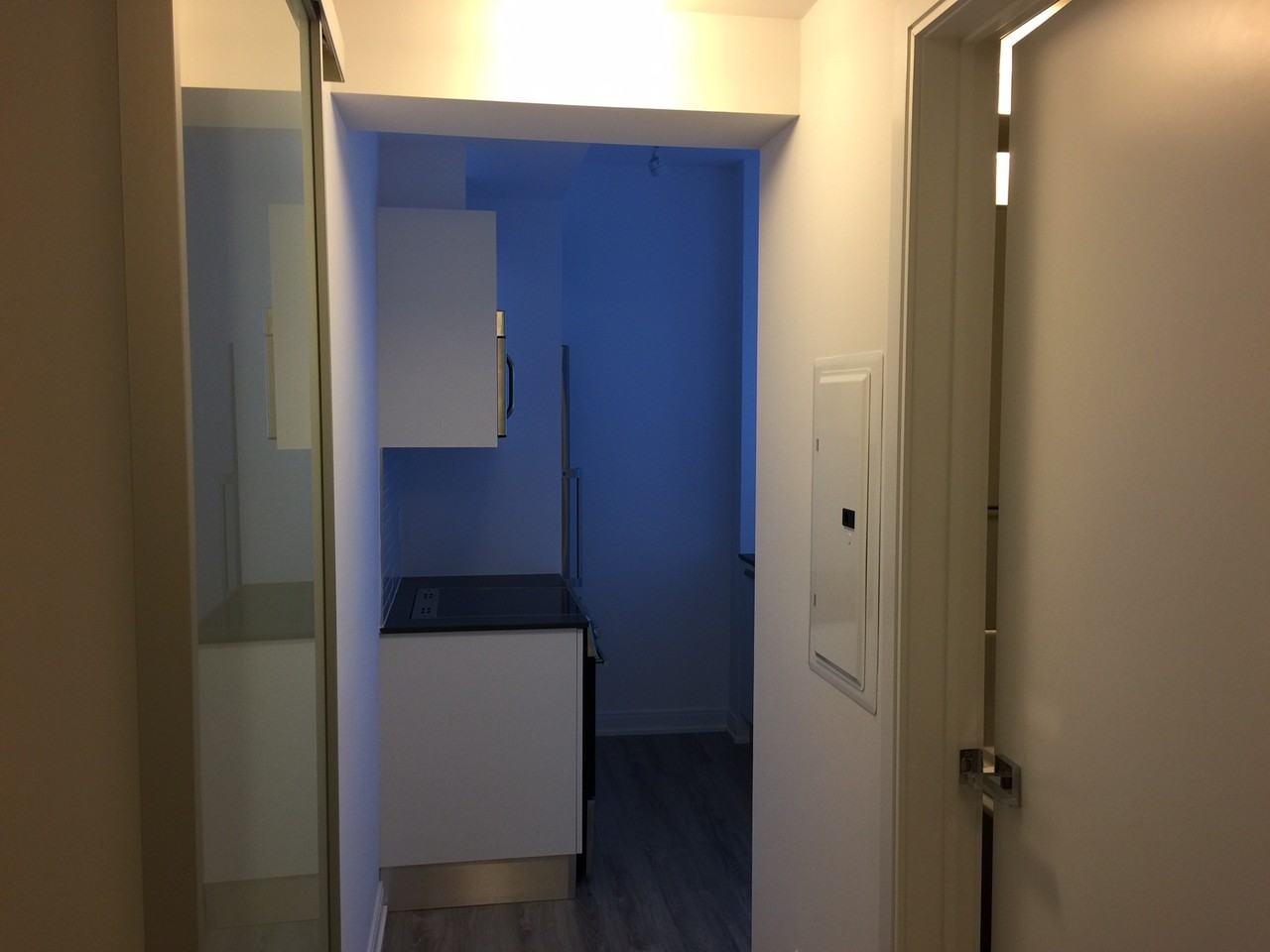 42 Charles Street East #1008 - Photo 2 of 8