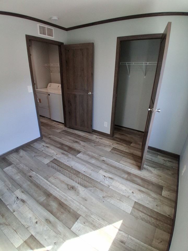 ORCHARD PARK - Photo 6 of 15