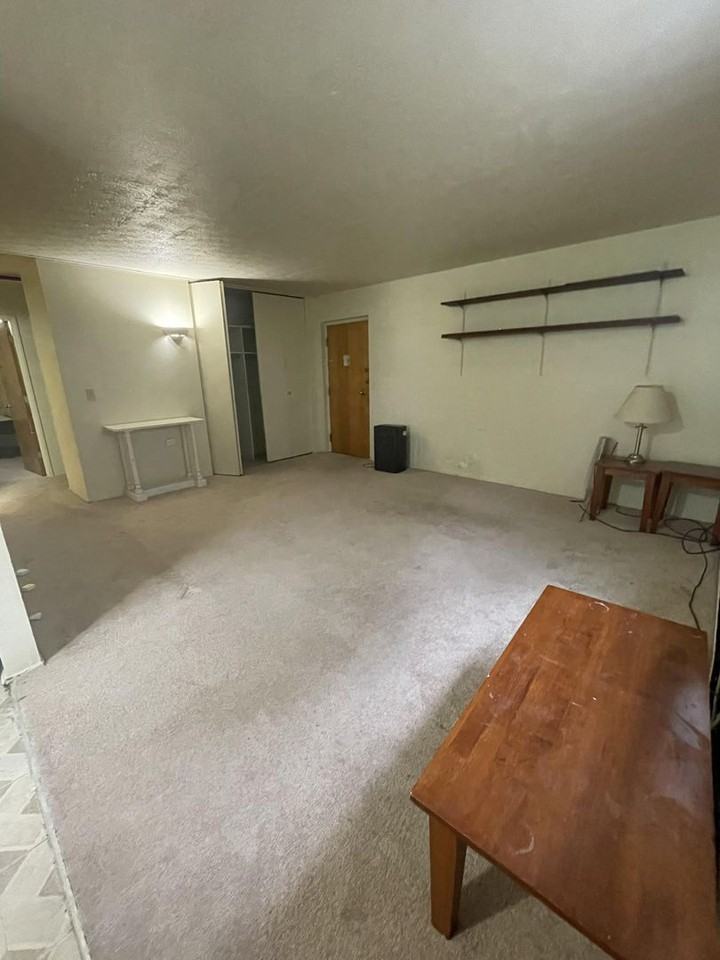526 Linden St - Photo 3 of 25