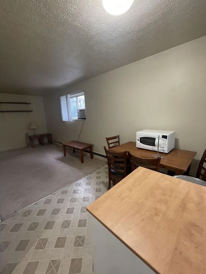 526 Linden St - Photo 5 of 25
