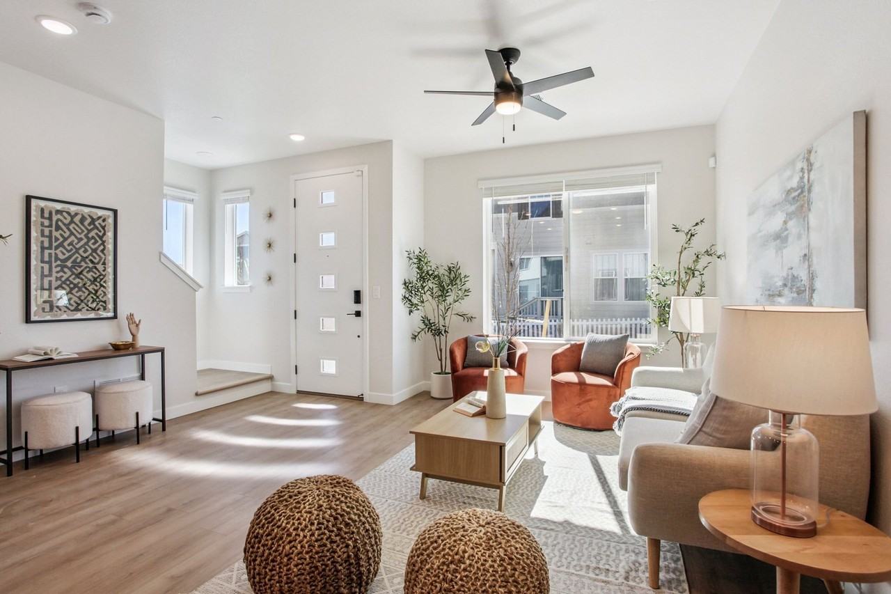 Alpine Crossing Townhomes - Photo 2 of 8