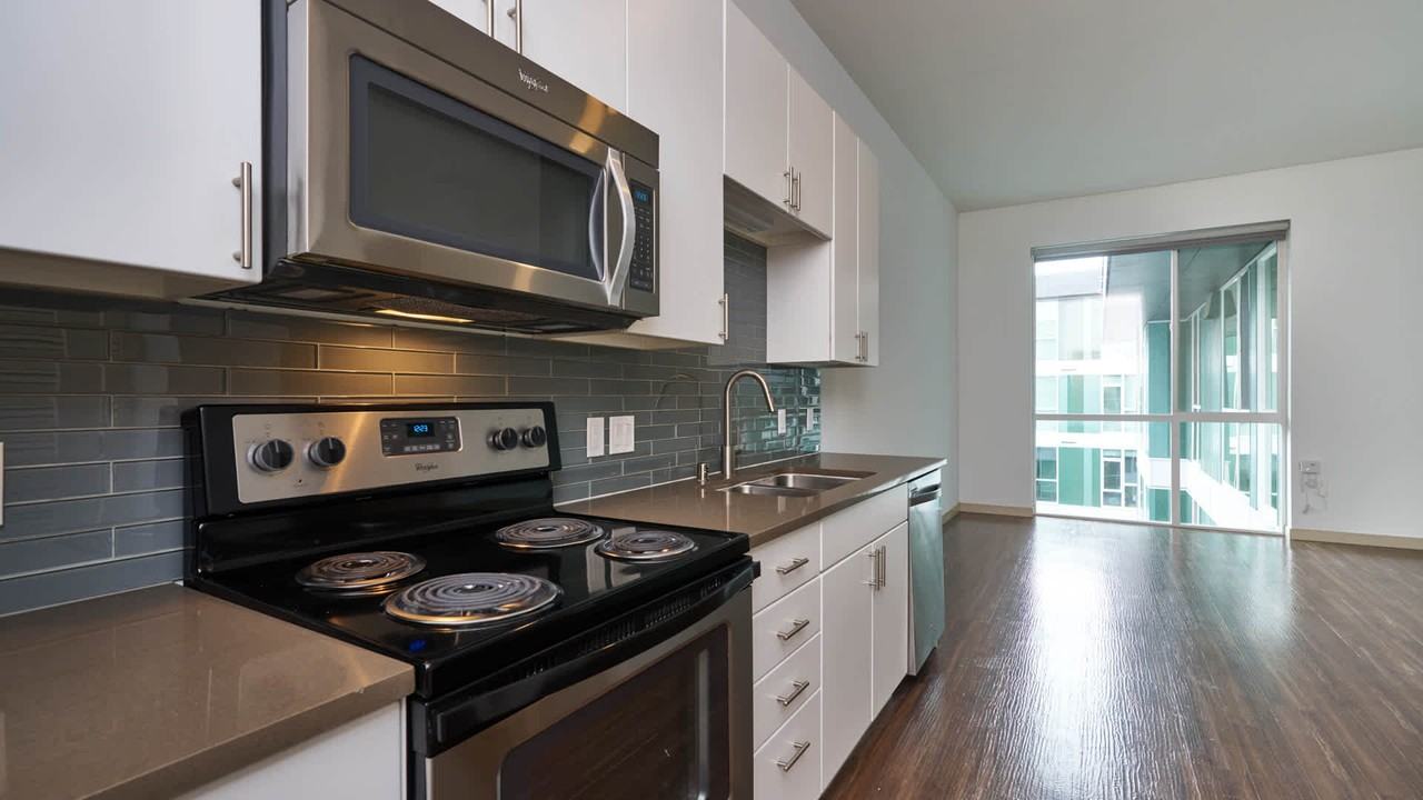 Odin - Photo 3 of 50