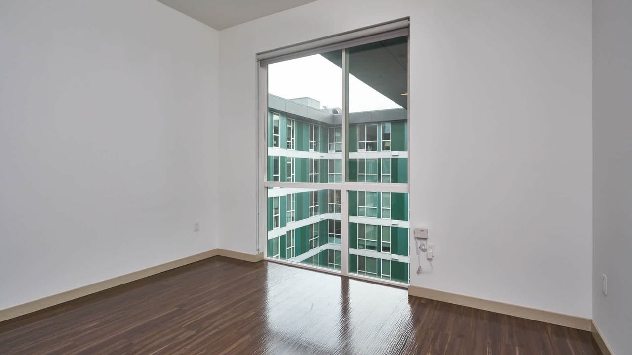 Odin - Photo 4 of 50