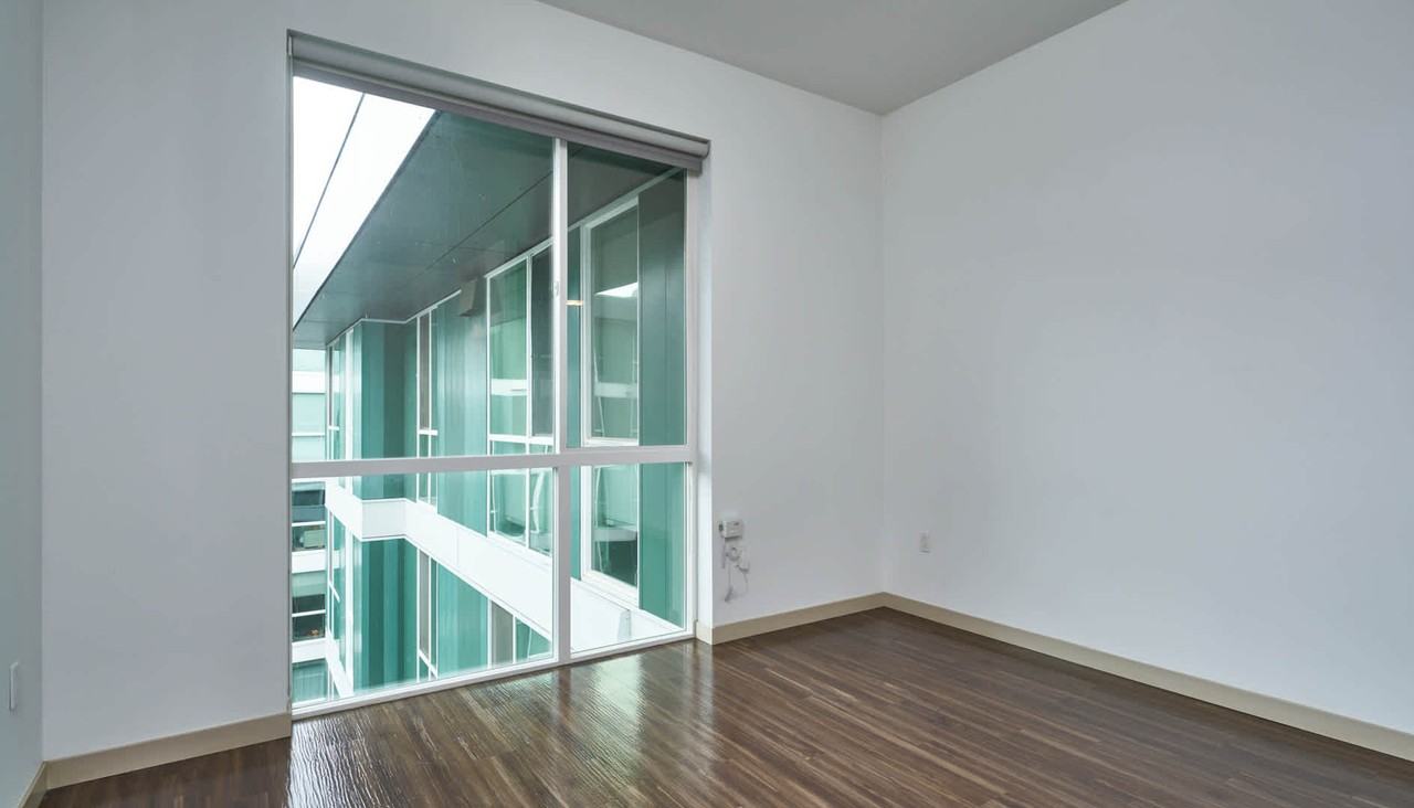 Odin - Photo 6 of 50