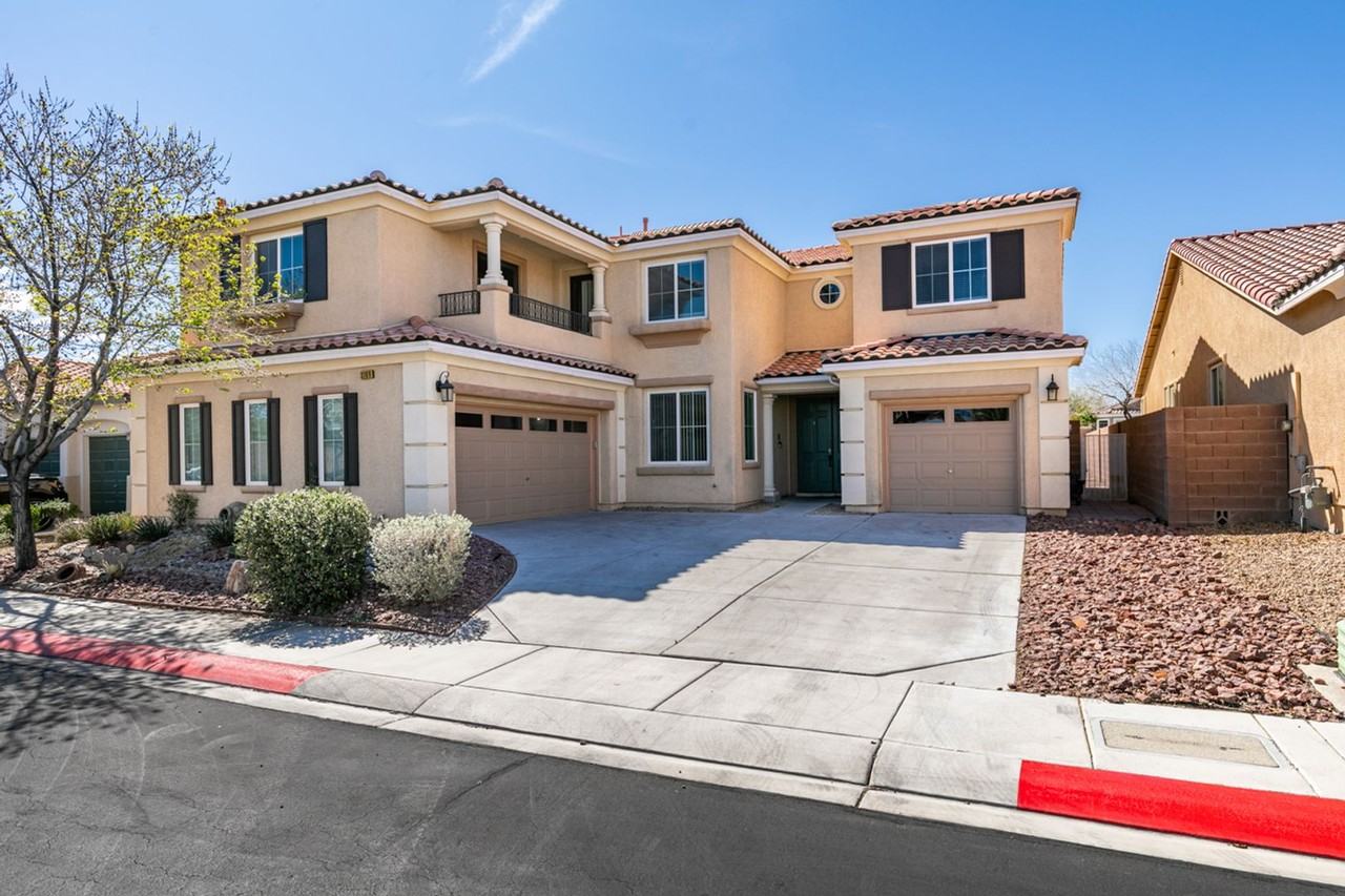 3109 Grass Sparrow Dr - Photo 3 of 50