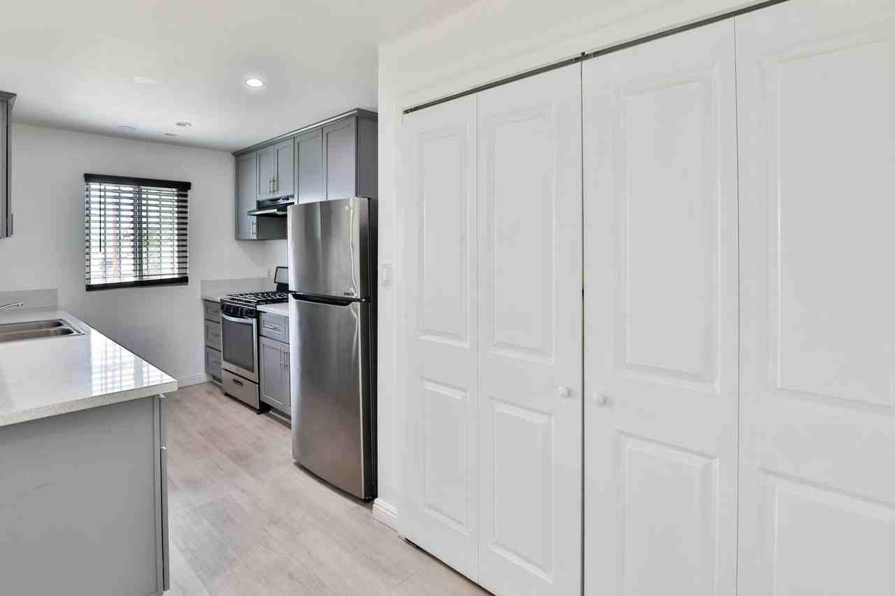 1881 Jefferson Blvd - Photo 6 of 13