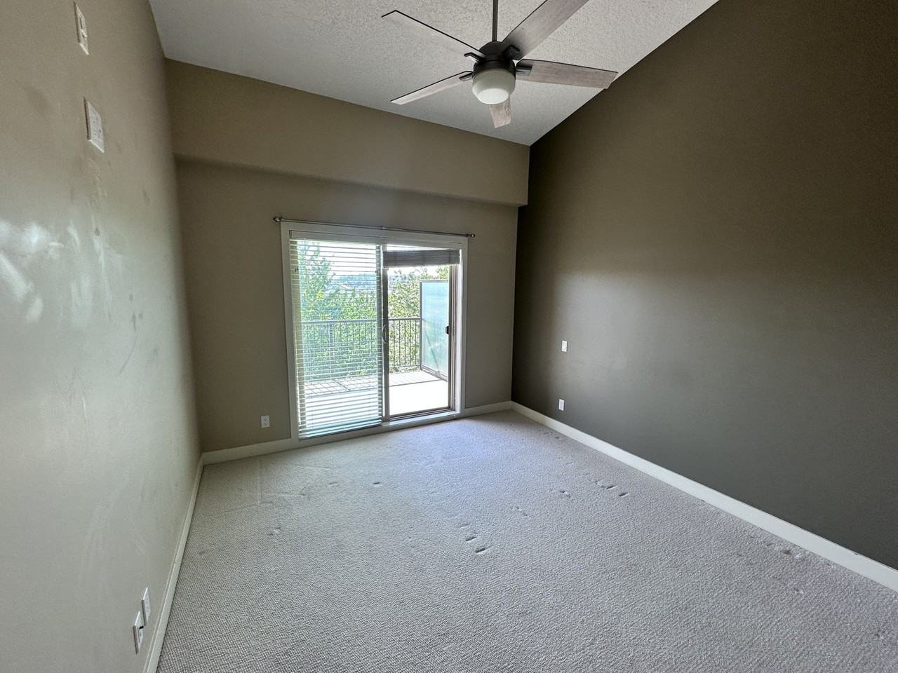 623 Treanor Avenue #624 - Photo 4 of 12