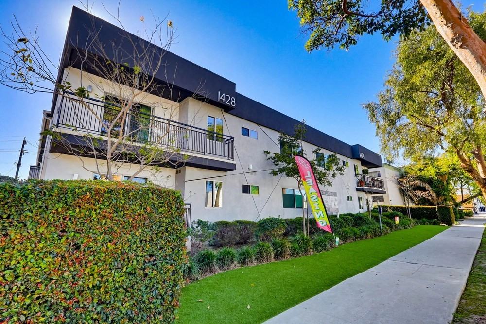 12th Street - Photo 2 of 10