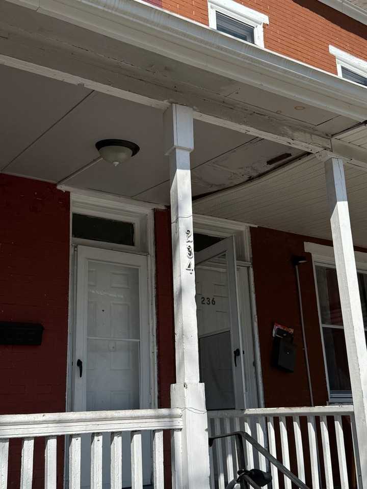 234 Walnut Ave - Photo 2 of 22