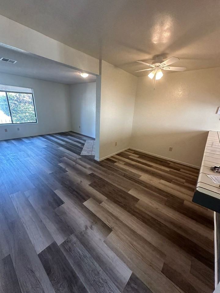 7800 Westfield Rd - Photo 3 of 13