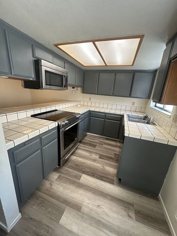 7800 Westfield Rd - Photo 6 of 13