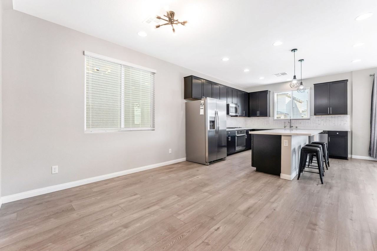 4113 Cloudy Night Ave - Photo 3 of 22