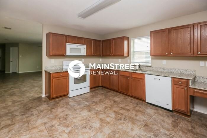 1405 Krista Dr - Photo 7 of 16