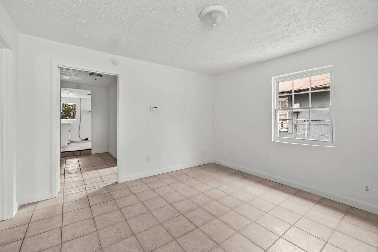 253 John Morris Ave - Photo 7 of 14