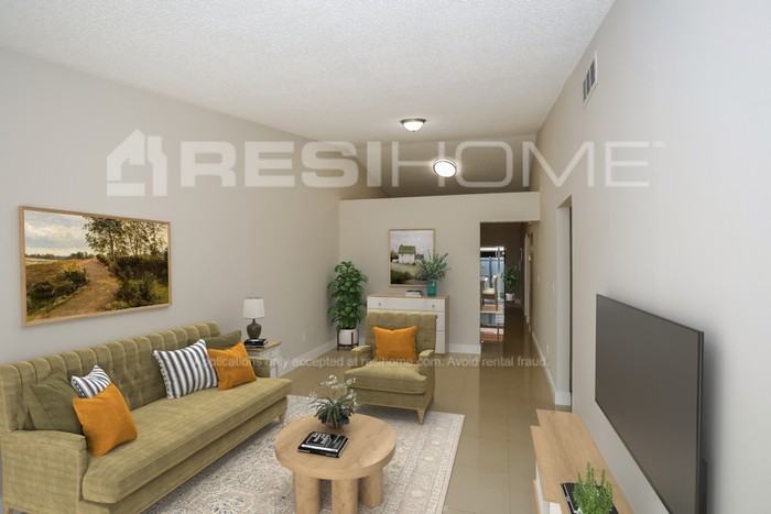 8905 Nw 114th Ter - Photo 5 of 18