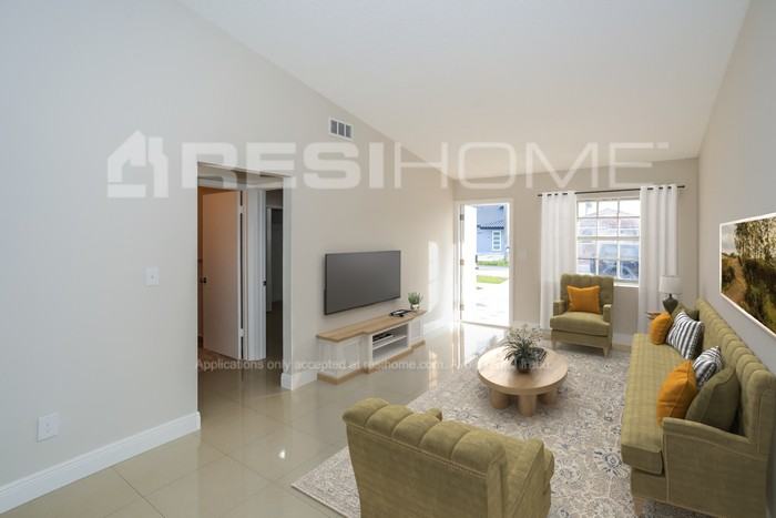 8905 Nw 114th Ter - Photo 6 of 18