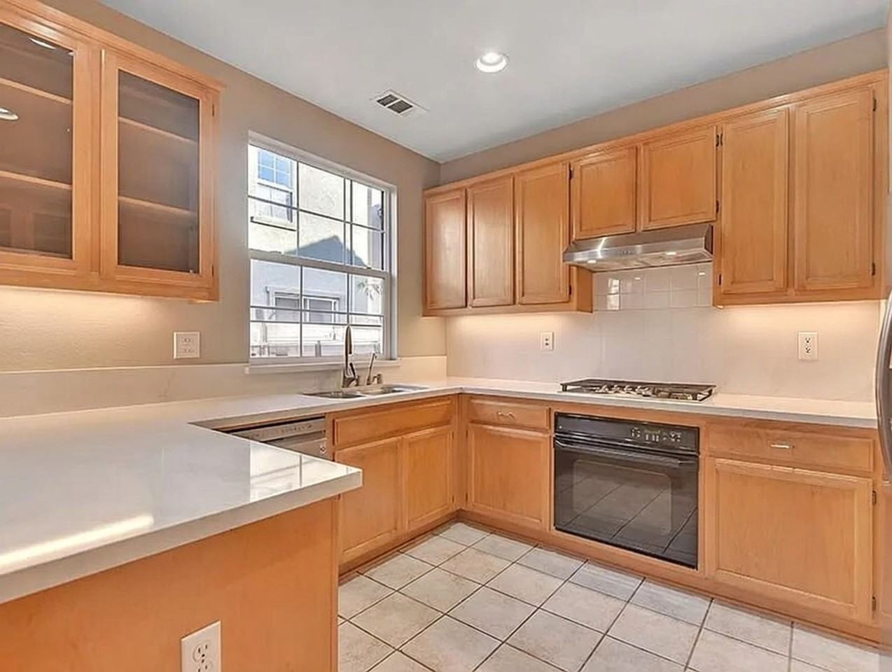 2751 Labecca Ct - Photo 4 of 10