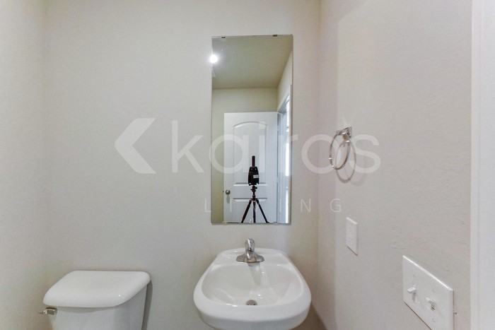 904 Nw 4th St - Photo 7 of 22