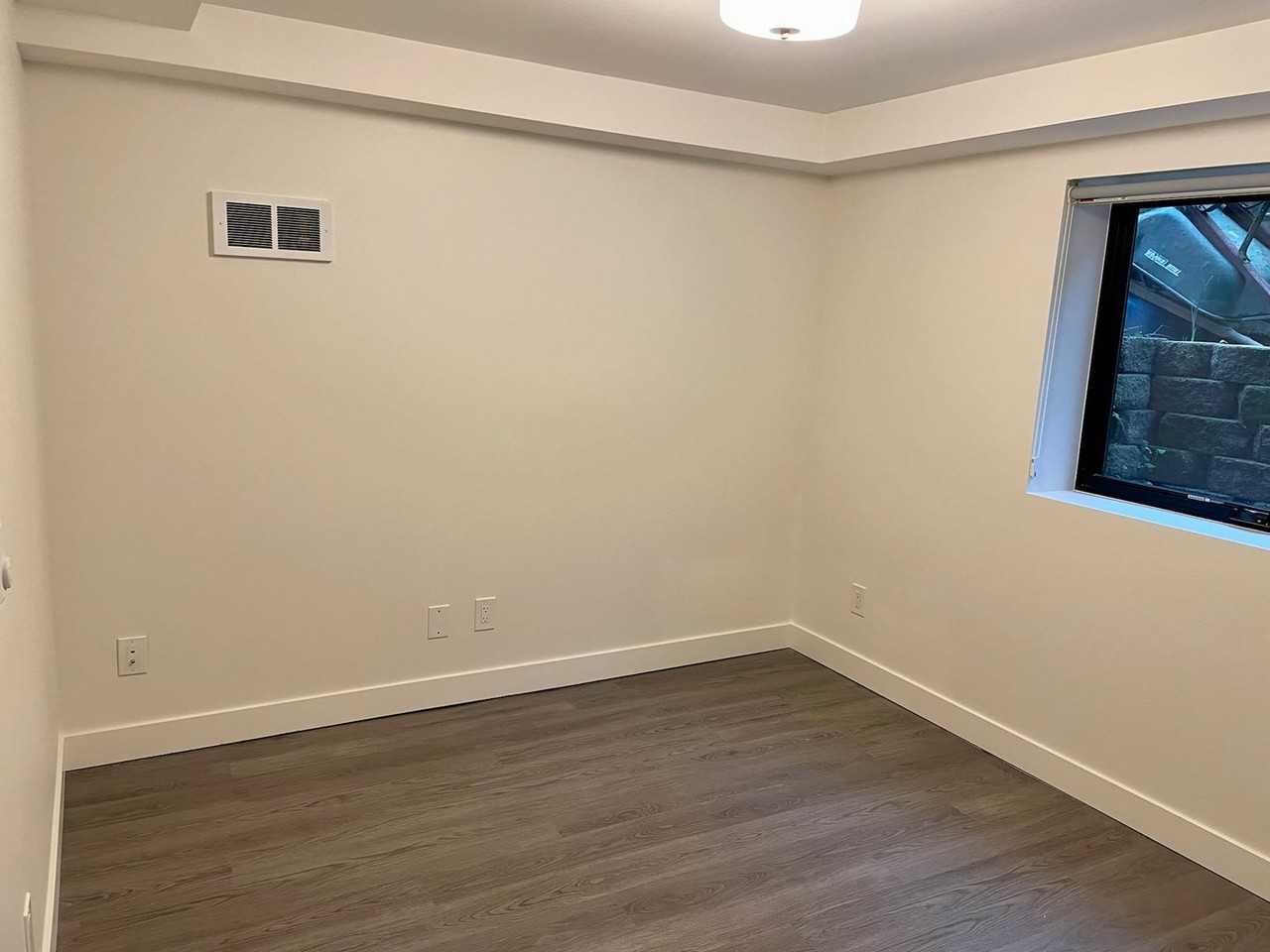 7514 27th Ave Ne - Photo 3 of 15