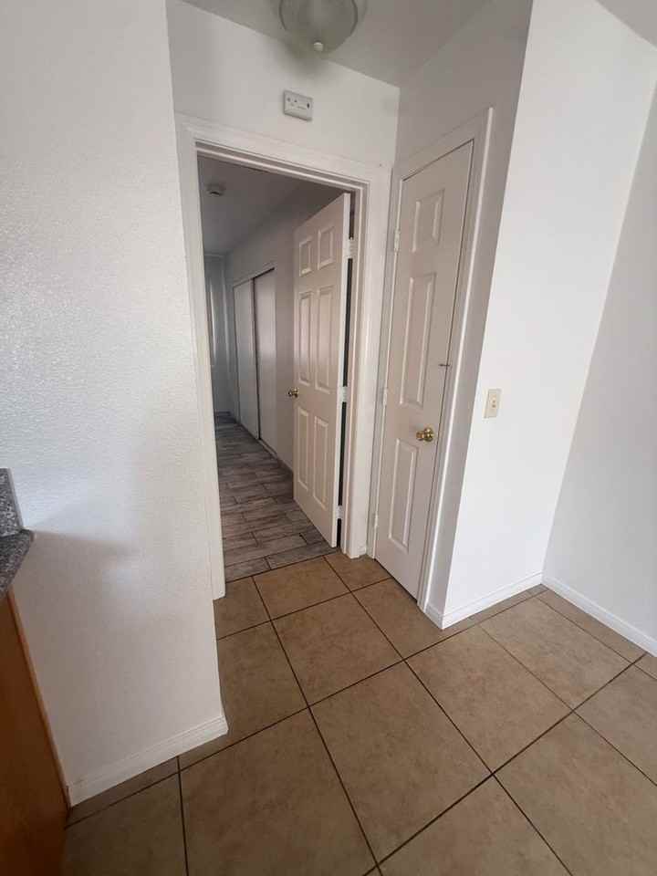1003 E Deodar St #F - Photo 5 of 9