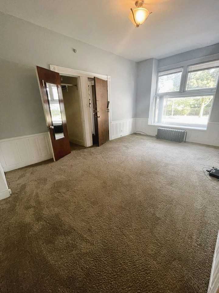 401 South Division St. - Photo 6 of 32