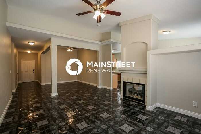 5145 Coral Beach St - Photo 4 of 16