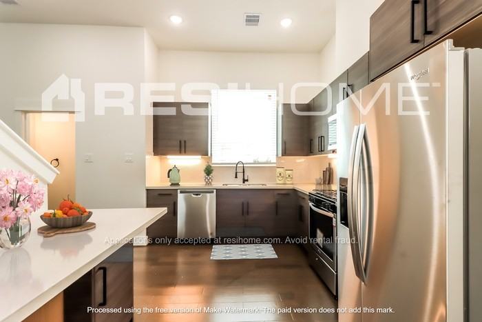 6336 Culberson St - Photo 3 of 21