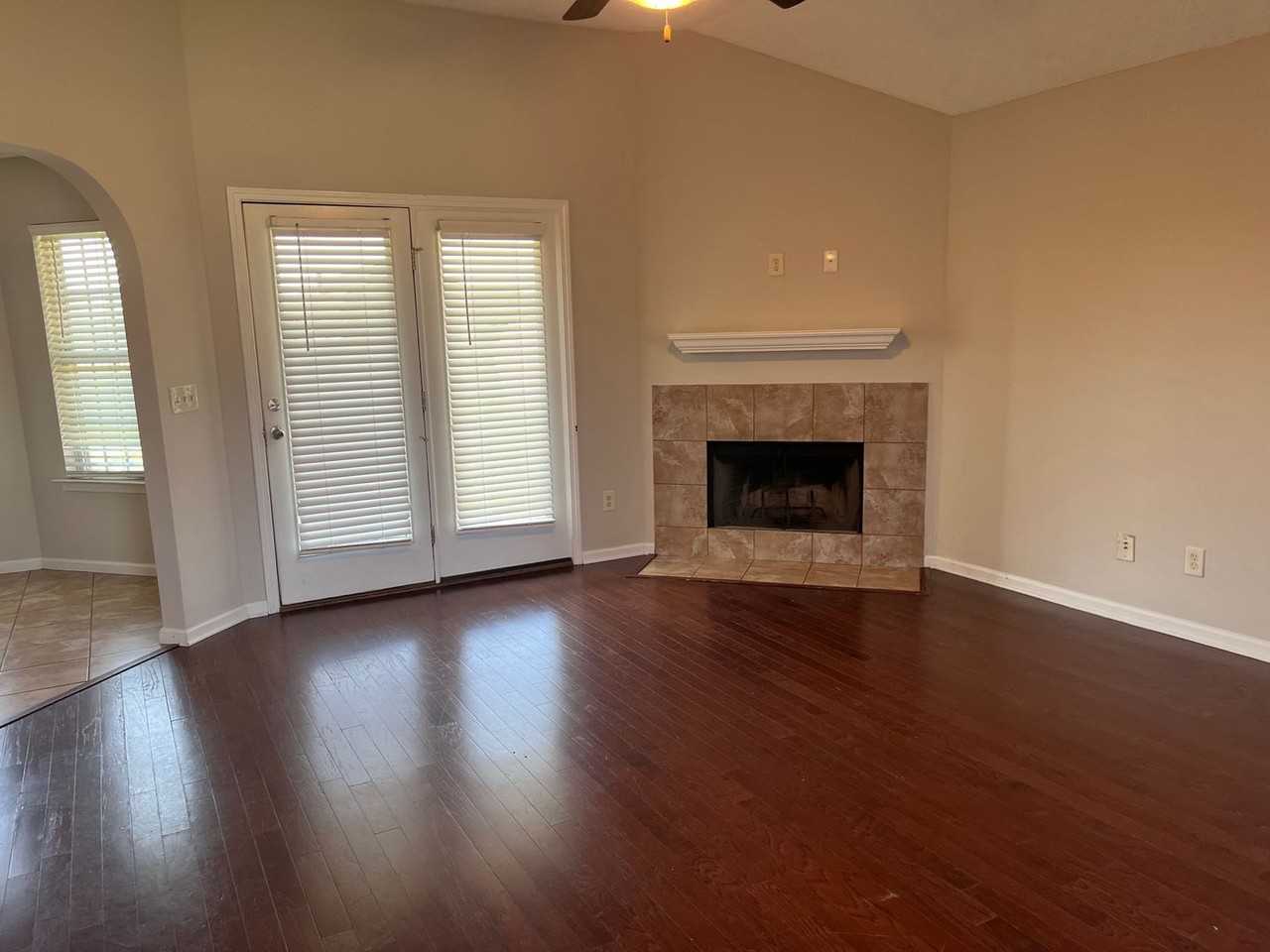 537 Cotton Lakes Blvd - Photo 2 of 18