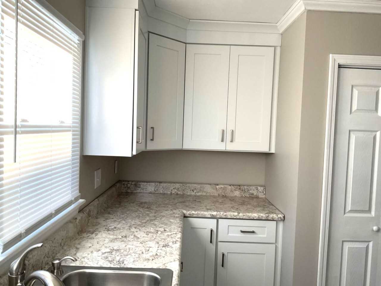 615 Riverside Dr - Photo 6 of 8