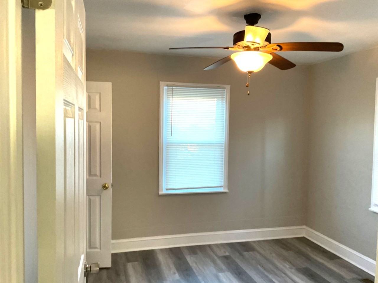 615 Riverside Dr - Photo 7 of 8