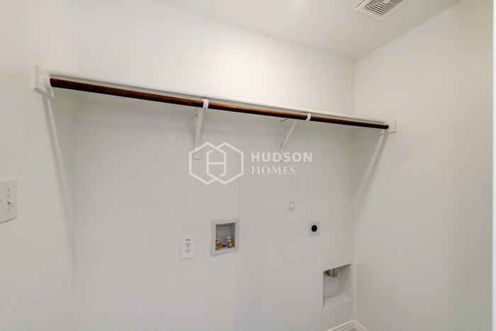 3121 Helix Bay Dr - Photo 6 of 20