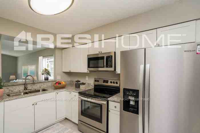 6024 40th Ave W - Photo 2 of 15