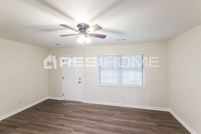 5134 Shamrock Dr - Photo 5 of 20