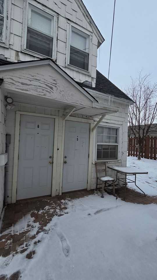 108 2nd St Sw - Photo 2 of 9