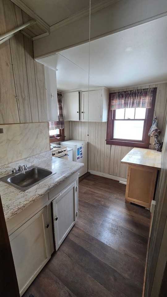 108 2nd St Sw - Photo 5 of 9