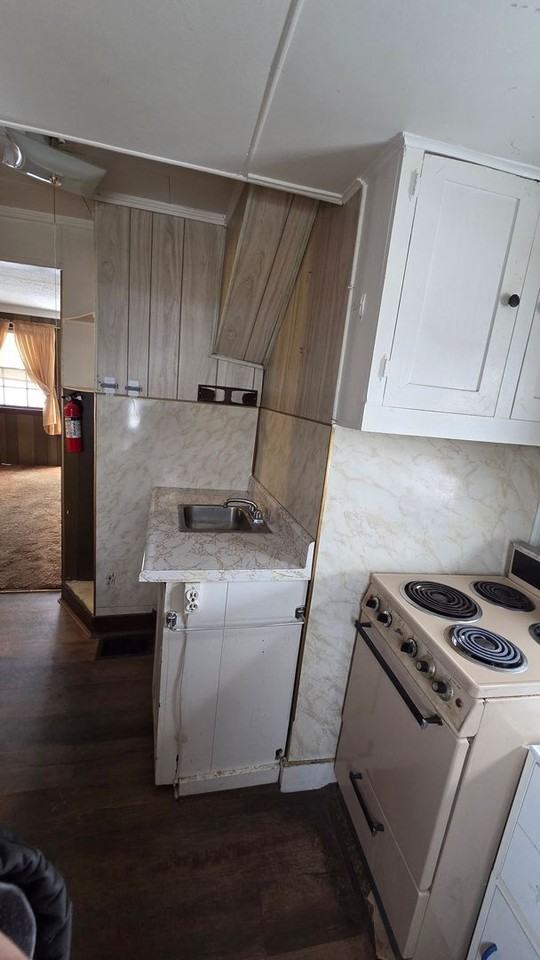 108 2nd St Sw - Photo 7 of 9