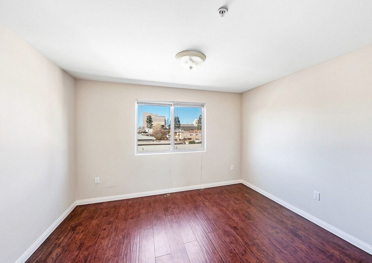 14161-14163 Delano, Van Nuys - Photo 6 of 17