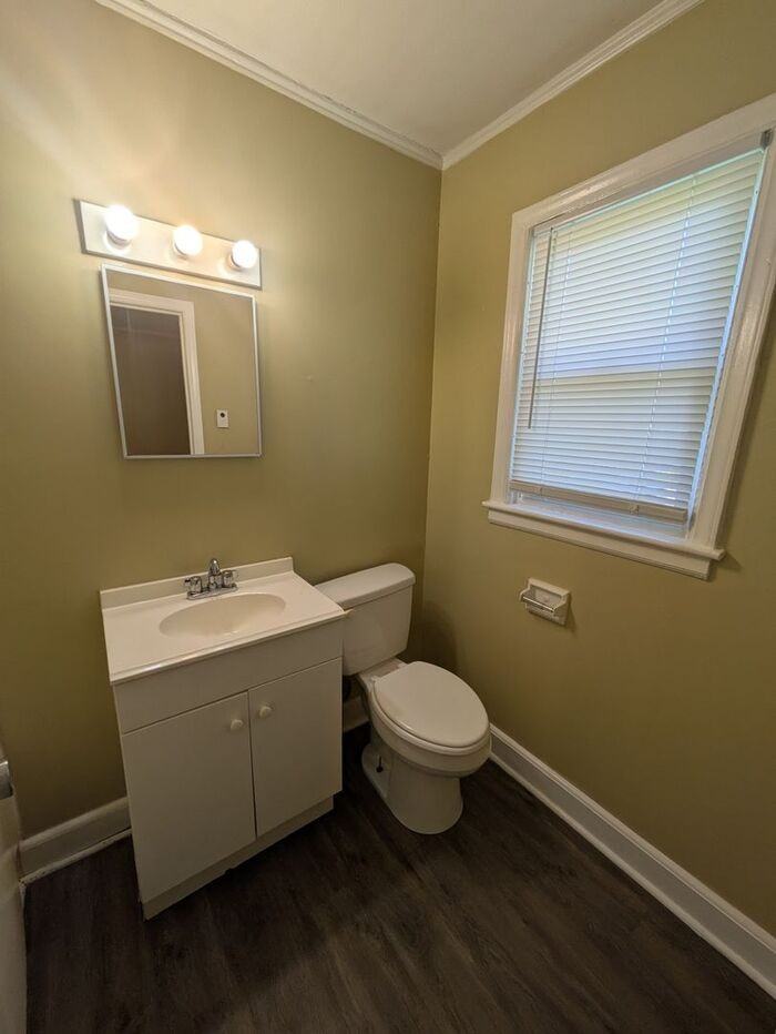 2253 Story St #B - Photo 6 of 6