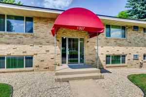 featured image of 1307 Shakopee Ave E