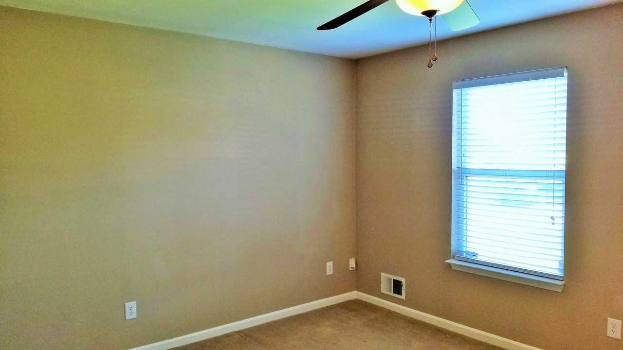 8900 Prospect St - Photo 7 of 50