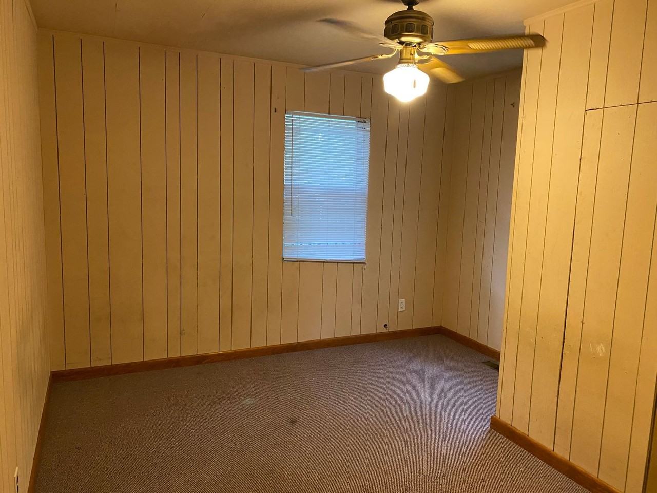 110 State St - Photo 5 of 7