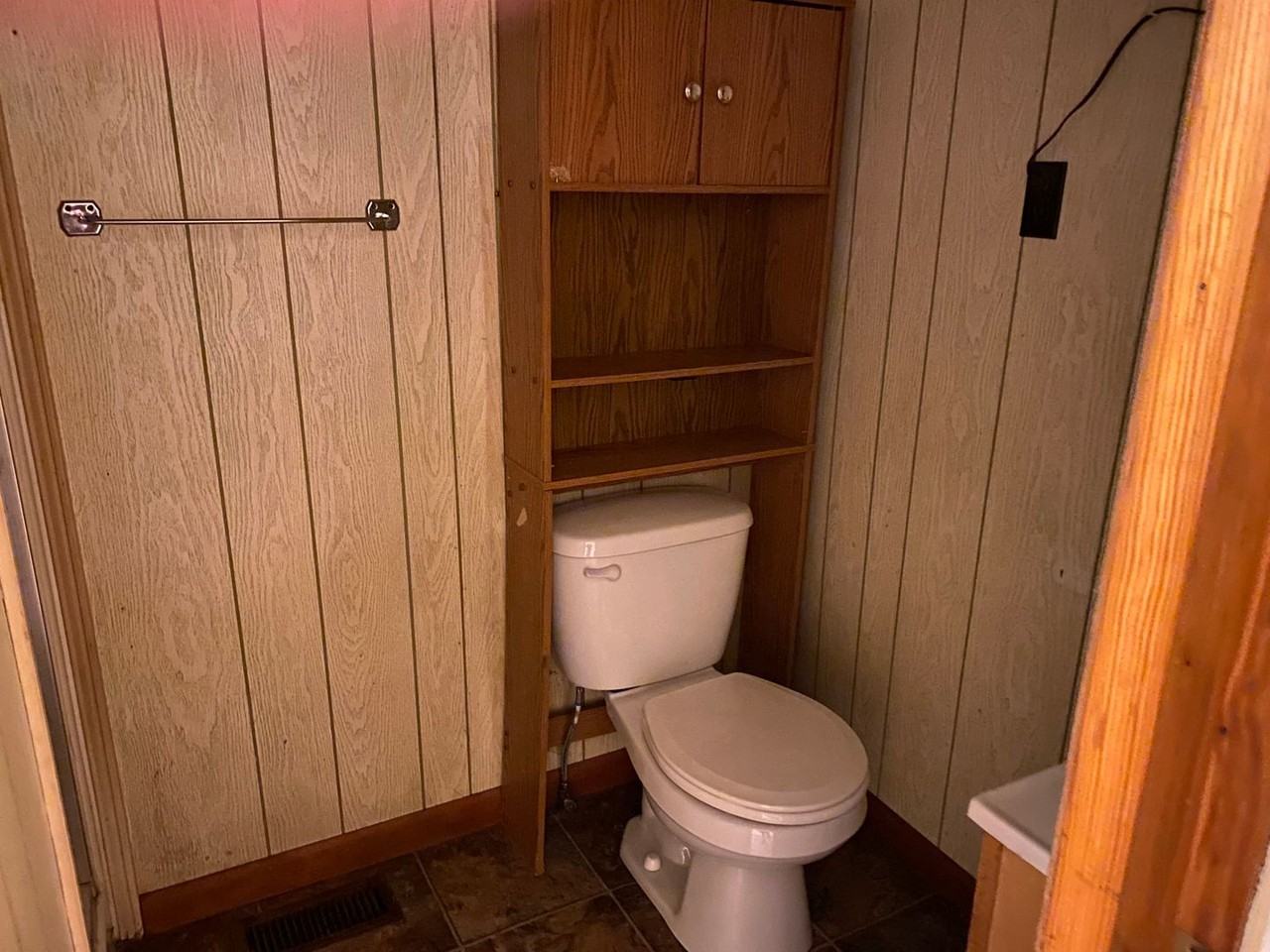 110 State St - Photo 6 of 7