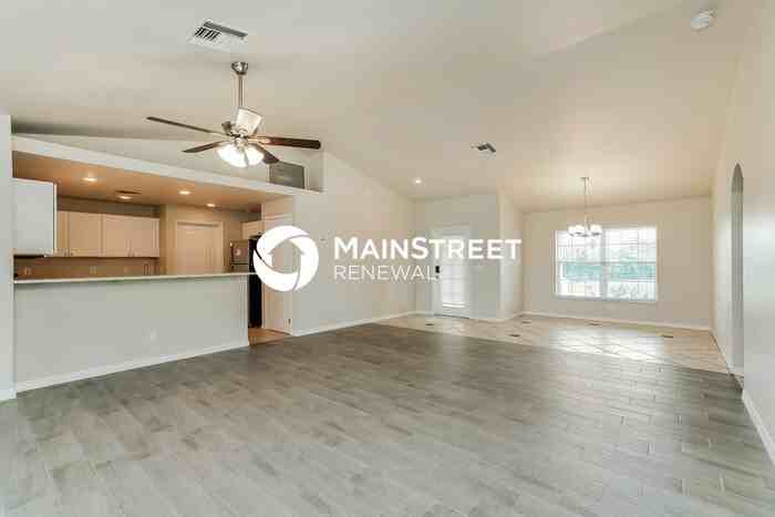 1012 Nw 15th Ave - Photo 4 of 16