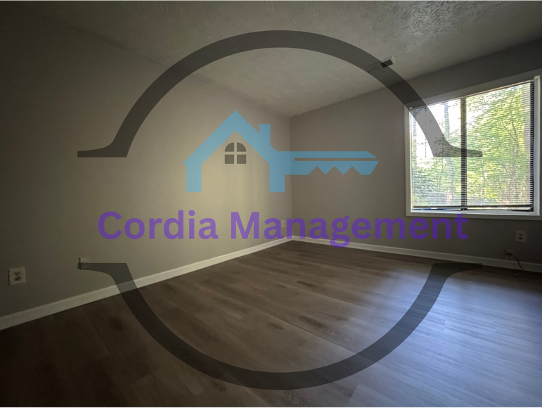 1527 Mercer Way - Photo 7 of 10