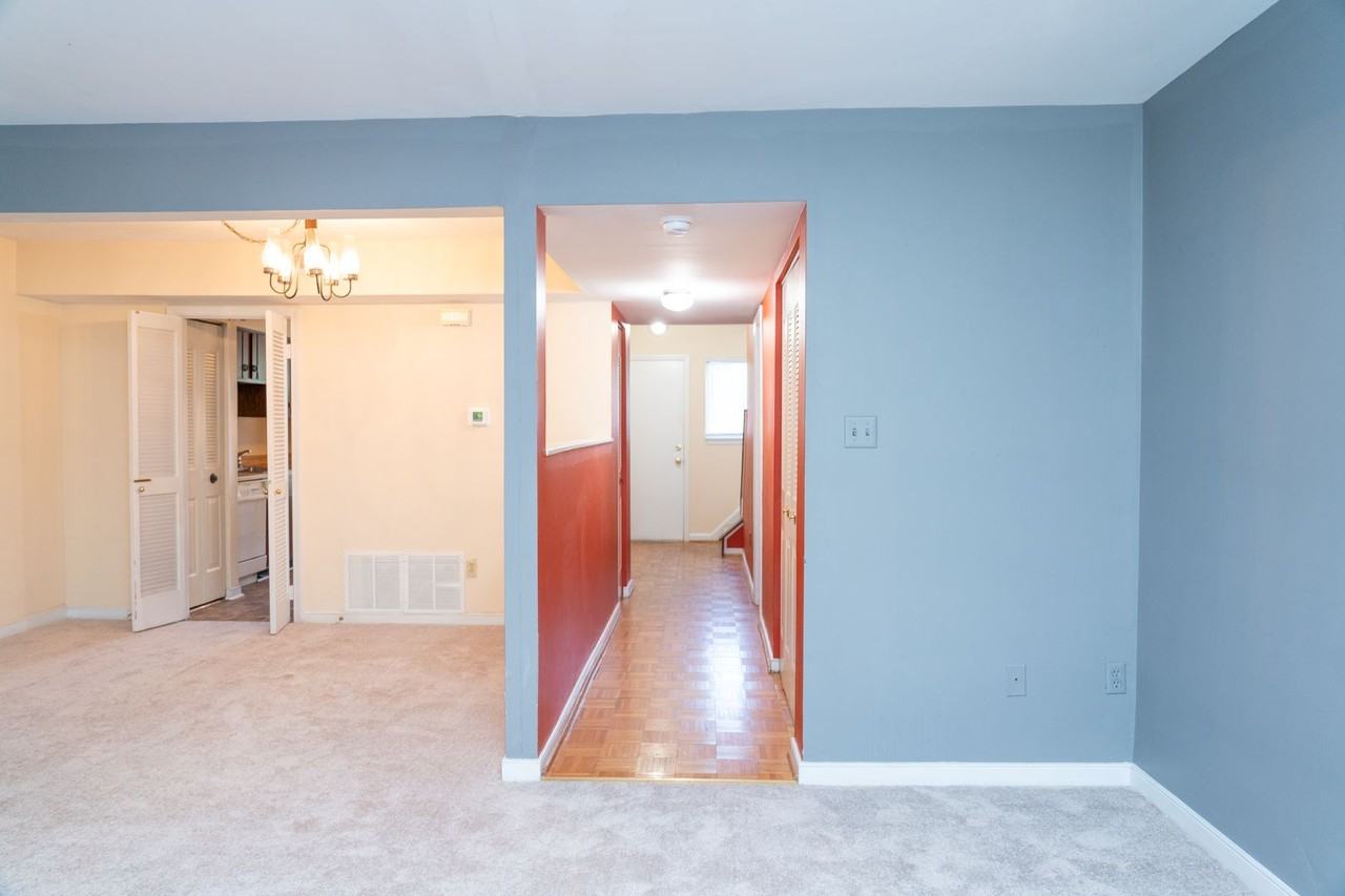 1054 Cheshire Ct - Photo 2 of 50