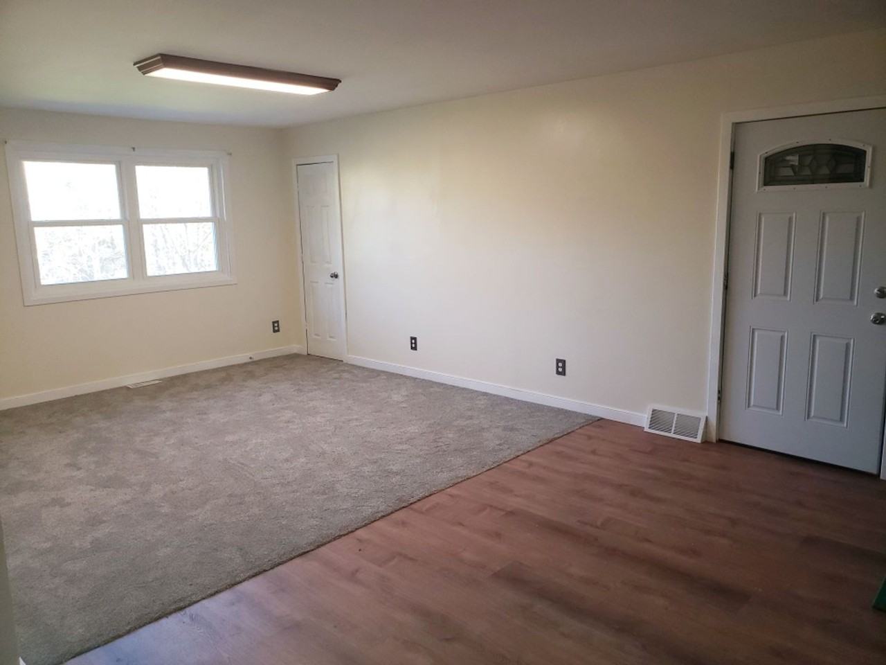 1297 Fryes Grove Ln - Photo 2 of 9