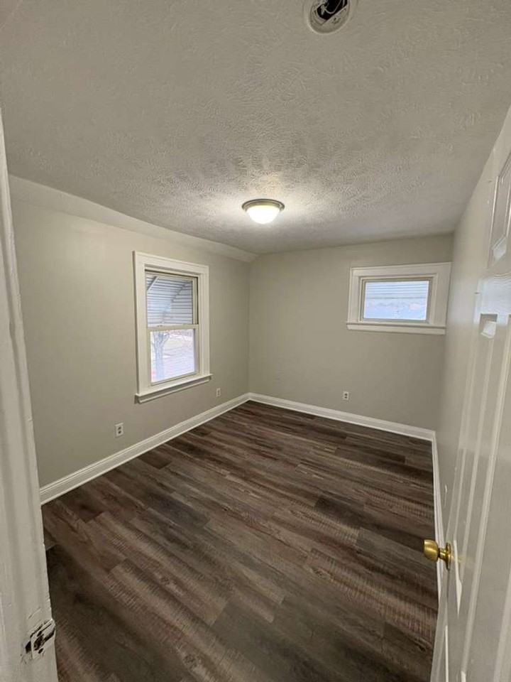 15519 Fernway Dr - Photo 7 of 13